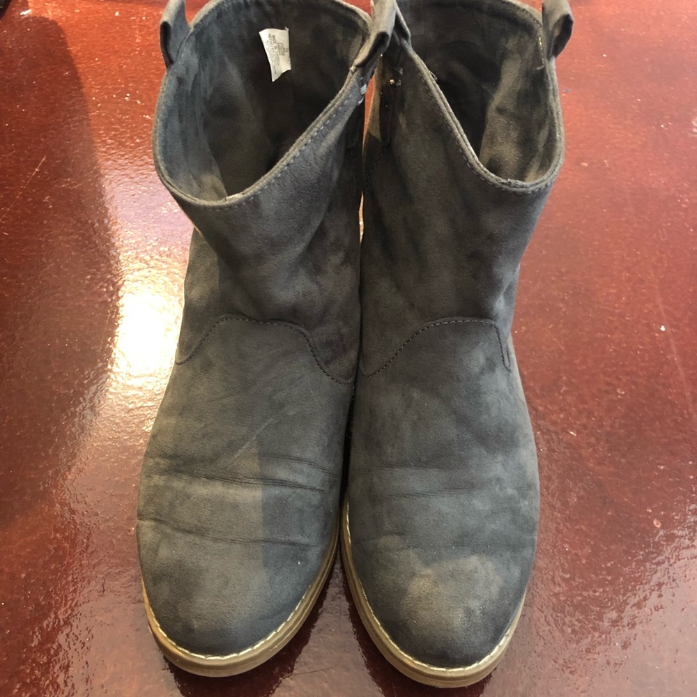 Old navy gray booties